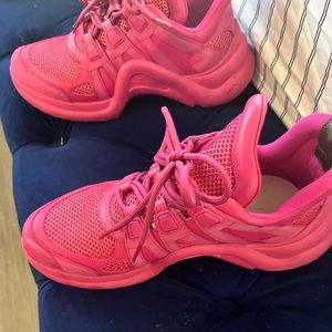 LV ARCHLIGHT SNEAKER